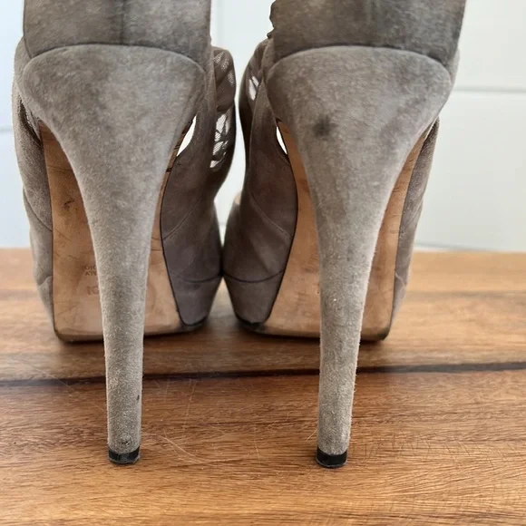 Fendi Heels - Picture 10 of 17